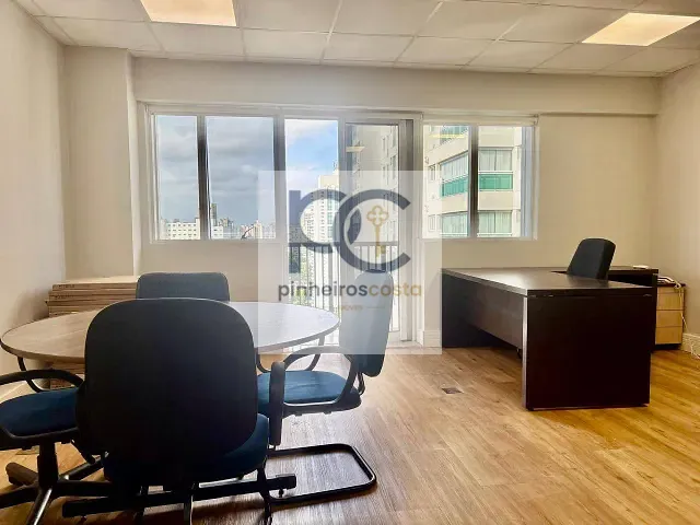 Sala para alugar, no bairro Santo Amaro em São Paulo