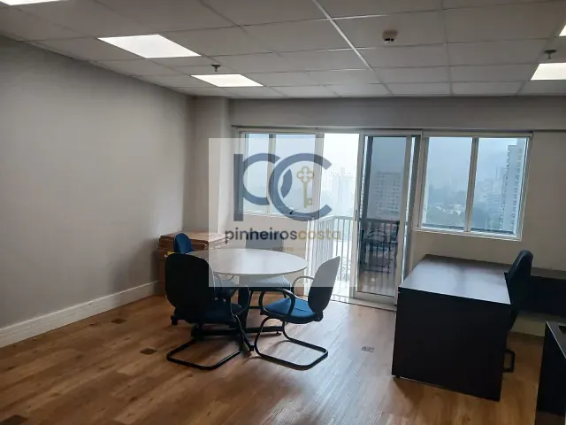 Conjunto comercial para alugar, no bairro Santo Amaro em São Paulo