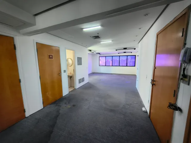 Conjunto comercial com 200m², para alugar, no bairro Vila Clementino em São Paulo