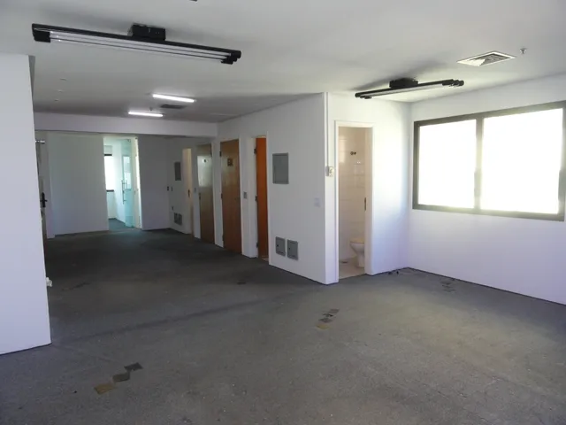 Conjunto comercial com 200m², para alugar, no bairro Vila Clementino em São Paulo