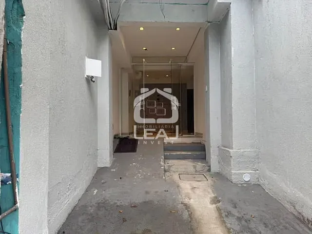Sala com 210m², para alugar, no bairro Parque Maria Helena em São Paulo