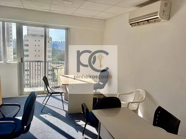 Conjunto comercial à venda, no bairro Santo Amaro em São Paulo