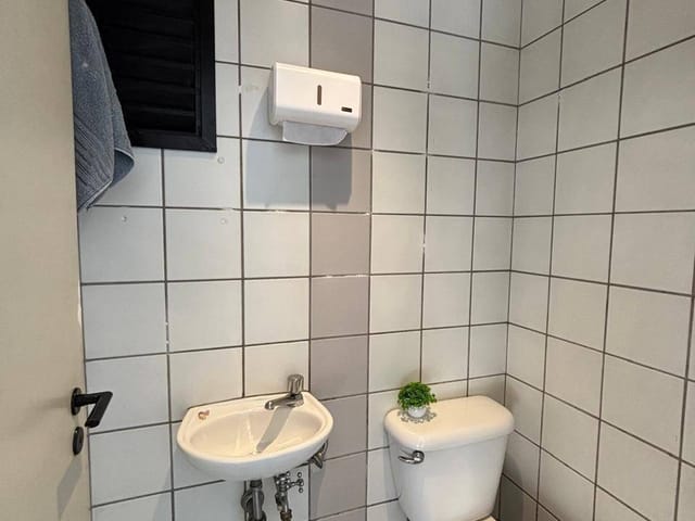Conjunto comercial com 30m², à venda, no bairro Vila Monte Alegre em São Paulo