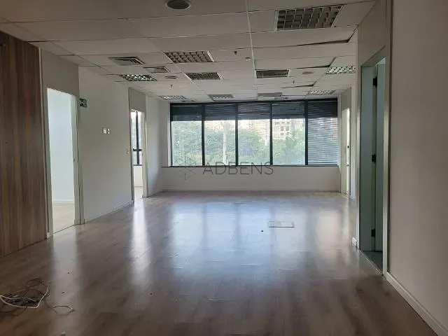 Conjunto comercial à venda ou para alugar, no bairro Itaim Bibi em São Paulo