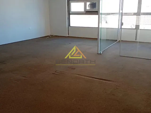 Conjunto comercial com 256m², à venda, no bairro Centro em São Paulo