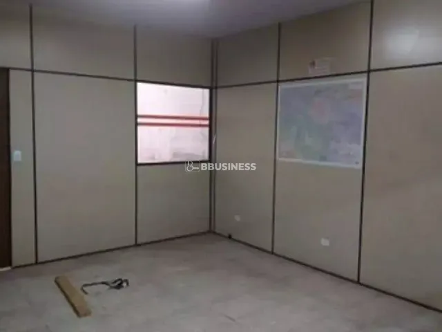 Conjunto comercial à venda, no bairro Brás em São Paulo