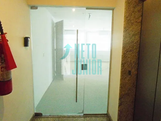 Conjunto comercial com 112m², à venda, no bairro Moema em São Paulo