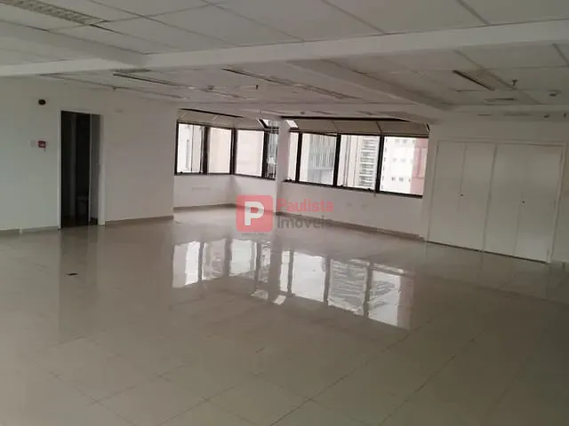 Conjunto comercial à venda ou para alugar, no bairro Cidade Monções em São Paulo