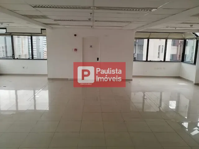 Conjunto comercial à venda ou para alugar, no bairro Cidade Monções em São Paulo