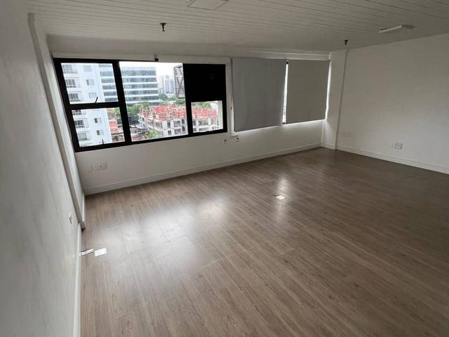 Conjunto comercial com 101m², à venda ou para alugar, no bairro Moema em São Paulo