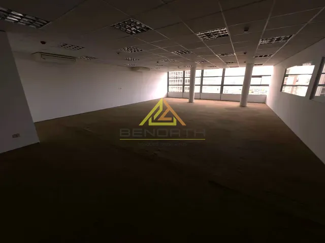 Conjunto comercial com 270m², à venda, no bairro Centro em São Paulo