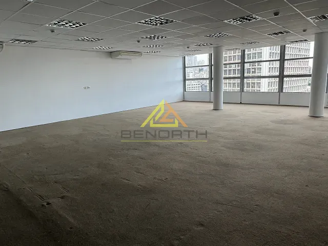 Conjunto comercial com 270m², à venda, no bairro Centro em São Paulo