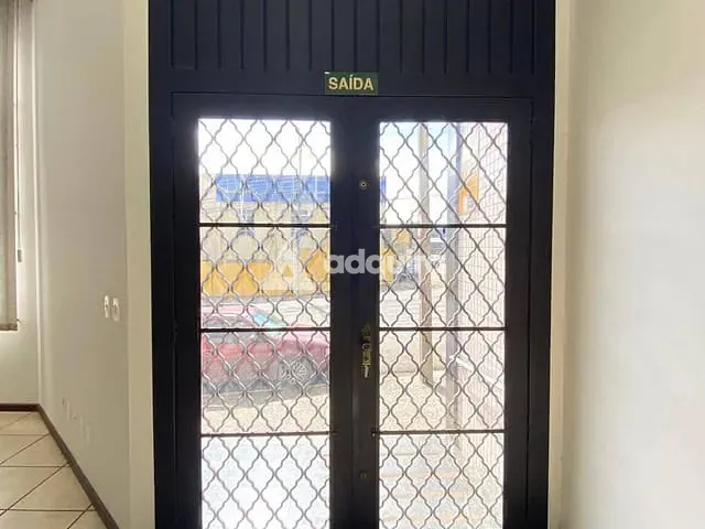 Conjunto comercial com 780m², à venda, no bairro Nova Rússia em Ponta Grossa