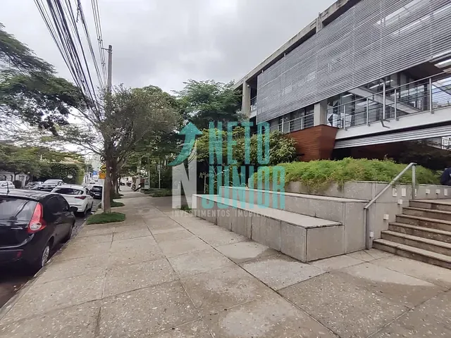 Conjunto comercial com 225m², para alugar, no bairro Vila Madalena em São Paulo