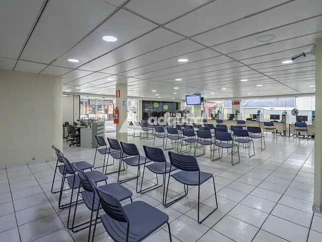 Conjunto comercial com 1124m², à venda ou para alugar, no bairro Centro em Ponta Grossa