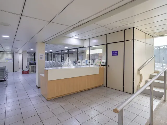 Conjunto comercial com 1124m², à venda ou para alugar, no bairro Centro em Ponta Grossa