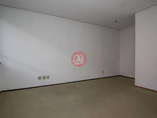 Conjunto comercial com 25m², para alugar, no bairro Centro Histórico em Porto Alegre