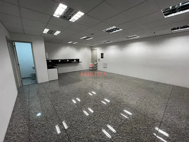 Conjunto comercial à venda, no bairro Conceição em São Paulo