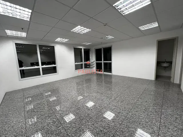 Conjunto comercial com 109m², à venda, no bairro Conceição em São Paulo