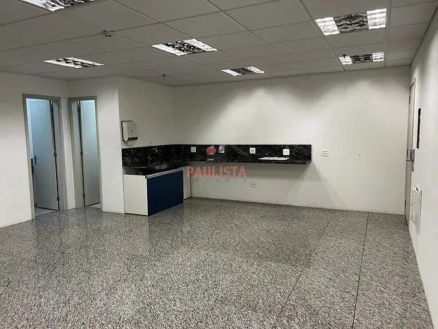 Conjunto comercial com 109m², à venda, no bairro Conceição em São Paulo