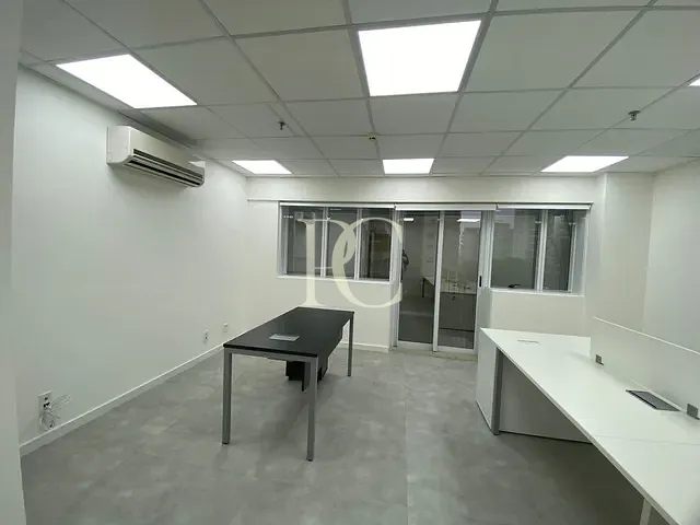 Conjunto comercial para alugar, no bairro Santo Amaro em São Paulo