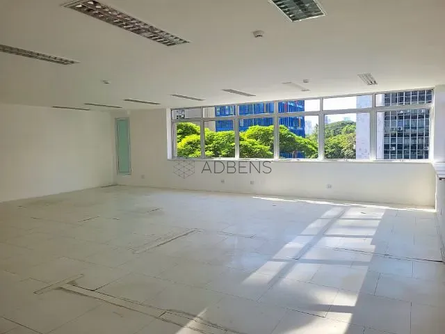 Conjunto comercial para alugar, no bairro Jardim Paulistano em São Paulo