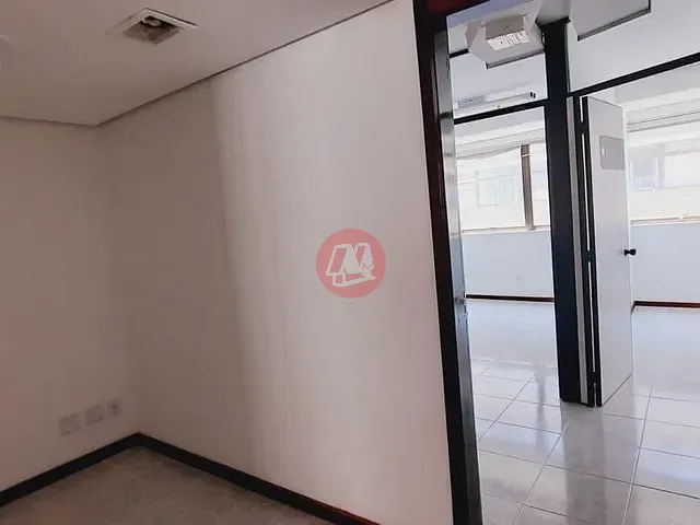 Conjunto comercial com 41m², para alugar, no bairro Centro Histórico em Porto Alegre