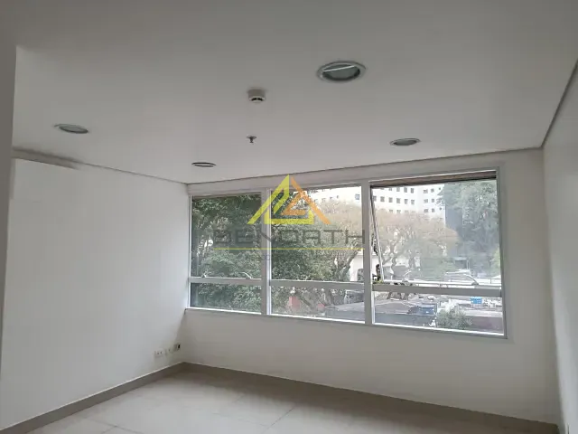 Conjunto comercial com 33m², para alugar, no bairro Bela Vista em São Paulo
