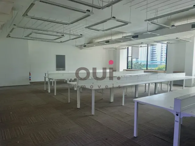 Conjunto comercial para alugar, no bairro Cidade Monções em São Paulo
