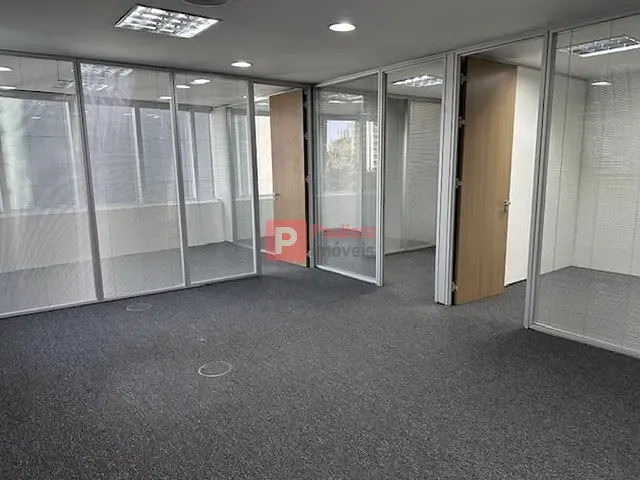 Conjunto comercial com 150m², para alugar, no bairro Cidade Monções em São Paulo