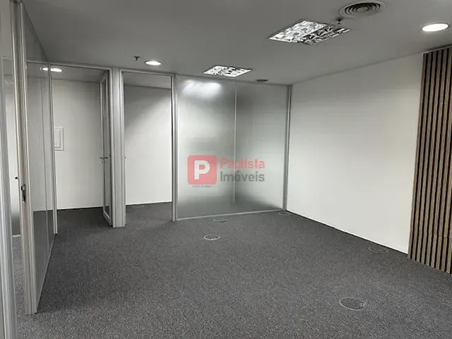 Conjunto comercial com 150m², para alugar, no bairro Cidade Monções em São Paulo