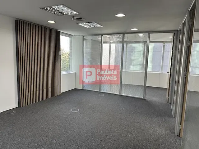 Conjunto comercial com 150m², para alugar, no bairro Cidade Monções em São Paulo