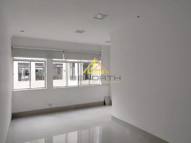 Conjunto comercial com 116m², para alugar, no bairro Centro em São Paulo