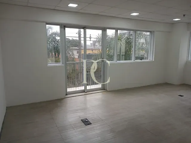 Conjunto comercial à venda ou para alugar, no bairro Santo Amaro em São Paulo