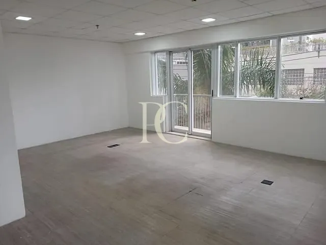 Conjunto comercial à venda ou para alugar, no bairro Santo Amaro em São Paulo