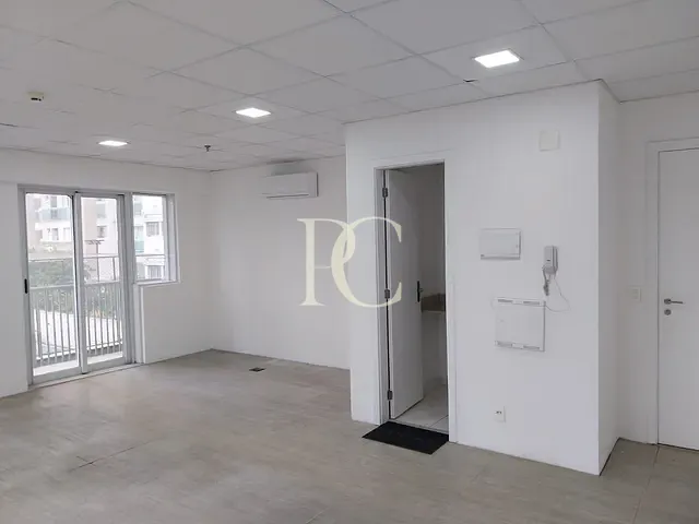 Conjunto comercial à venda ou para alugar, no bairro Santo Amaro em São Paulo