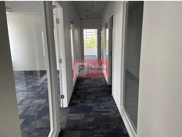 Conjunto comercial para alugar, no bairro Cidade Monções em São Paulo