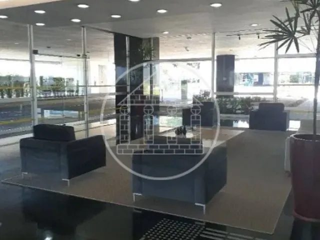 Conjunto comercial com 2844m², à venda ou para alugar, no bairro Jardim São Luís (Zona Sul) em São Paulo