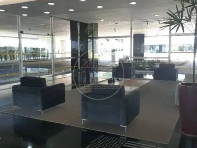 Conjunto comercial com 2844m², à venda ou para alugar, no bairro Jardim São Luís (Zona Sul) em São Paulo