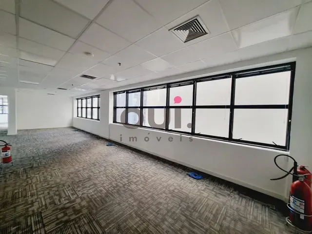 Conjunto comercial à venda ou para alugar, no bairro Vila Buarque em São Paulo