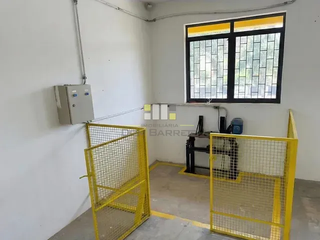 Conjunto comercial com 518m², à venda, no bairro Jardim São Domingos em Americana