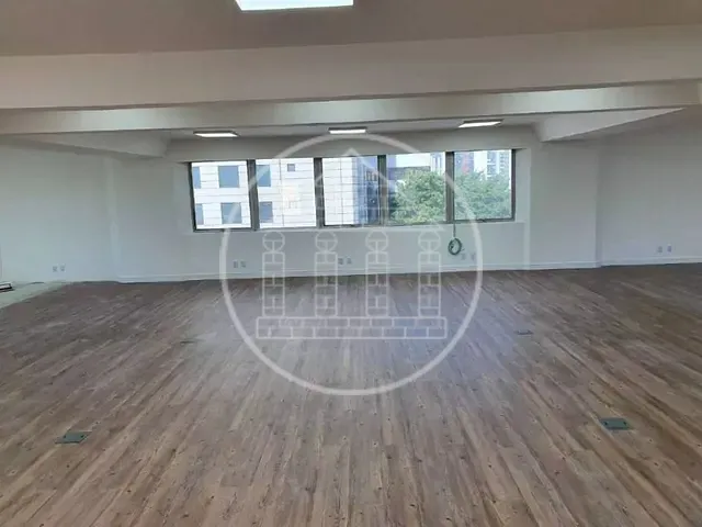 Conjunto comercial com 204m², à venda ou para alugar, no bairro Cidade Monções em São Paulo
