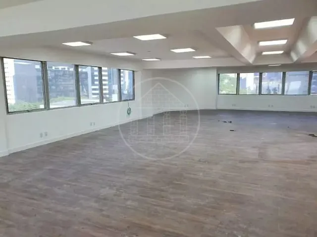 Conjunto comercial com 204m², à venda ou para alugar, no bairro Cidade Monções em São Paulo