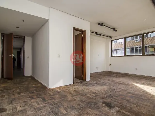Conjunto comercial com 78m², para alugar, no bairro Centro Histórico em Porto Alegre