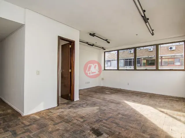 Conjunto comercial com 78m², para alugar, no bairro Centro Histórico em Porto Alegre