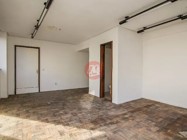 Conjunto comercial com 78m², para alugar, no bairro Centro Histórico em Porto Alegre