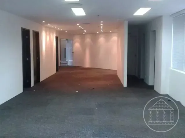 Conjunto comercial com 223m², à venda ou para alugar, no bairro Cidade Monções em São Paulo