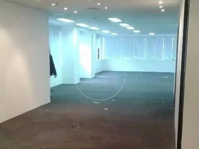 Conjunto comercial com 223m², à venda ou para alugar, no bairro Cidade Monções em São Paulo