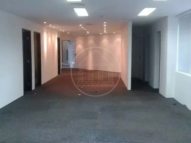 Conjunto comercial com 223m², à venda ou para alugar, no bairro Cidade Monções em São Paulo