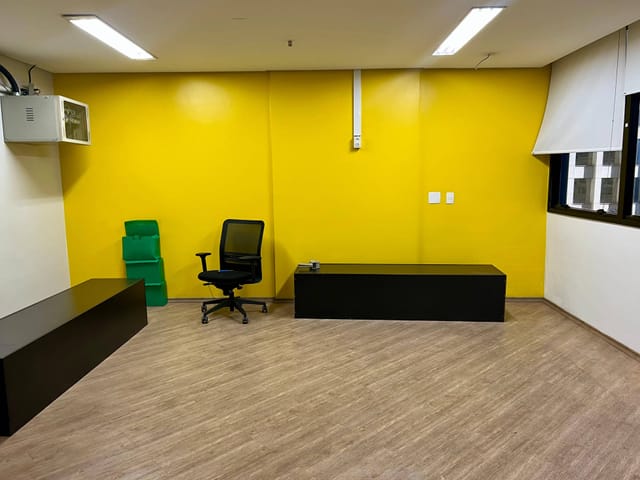 Conjunto comercial com 36m², à venda ou para alugar, no bairro Vila Olímpia em São Paulo